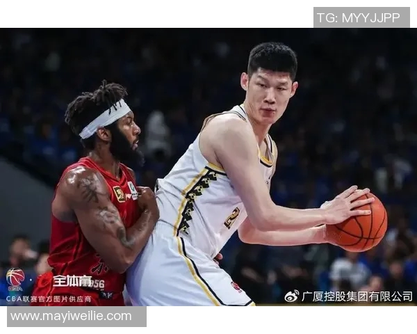 重庆篮球队进攻战术解析：深度剖析球队的得分策略与执行力